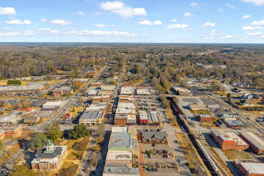 More Photos Of 62 Doyle St, Toccoa Storefront Retail Office For Sale