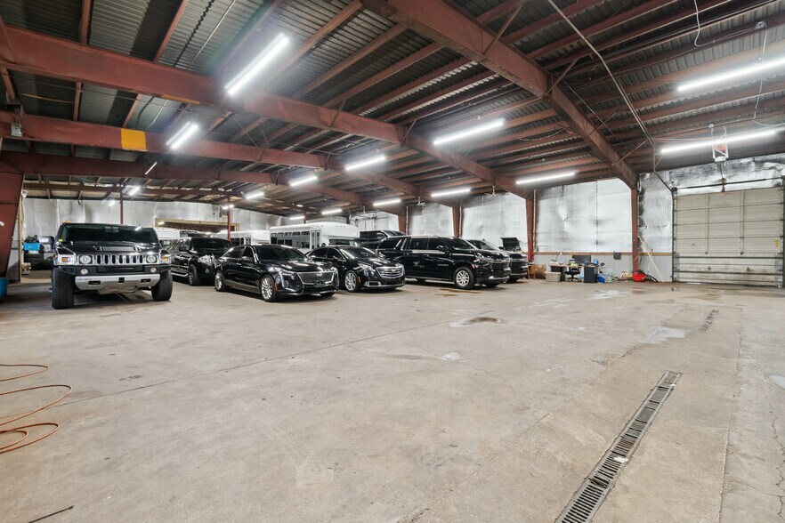 More Photos Of 322 Terminal St SW, Grand Rapids Distribution For Lease