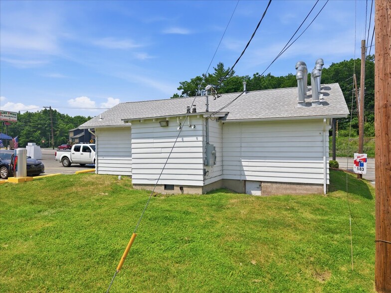 More Photos Of 44 Welwood Ave, Hawley Freestanding For Sale