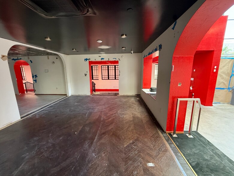 More Photos Of 909 Collins Ave, Miami Beach Restaurant For Sale
