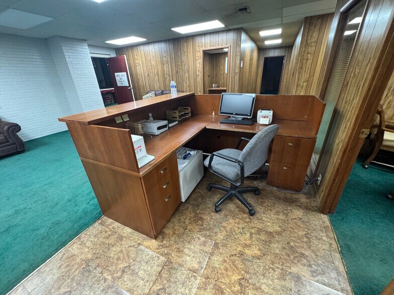 More Photos Of 10408 State Highway 64 E, Tyler Theater Concert Hall For Sale