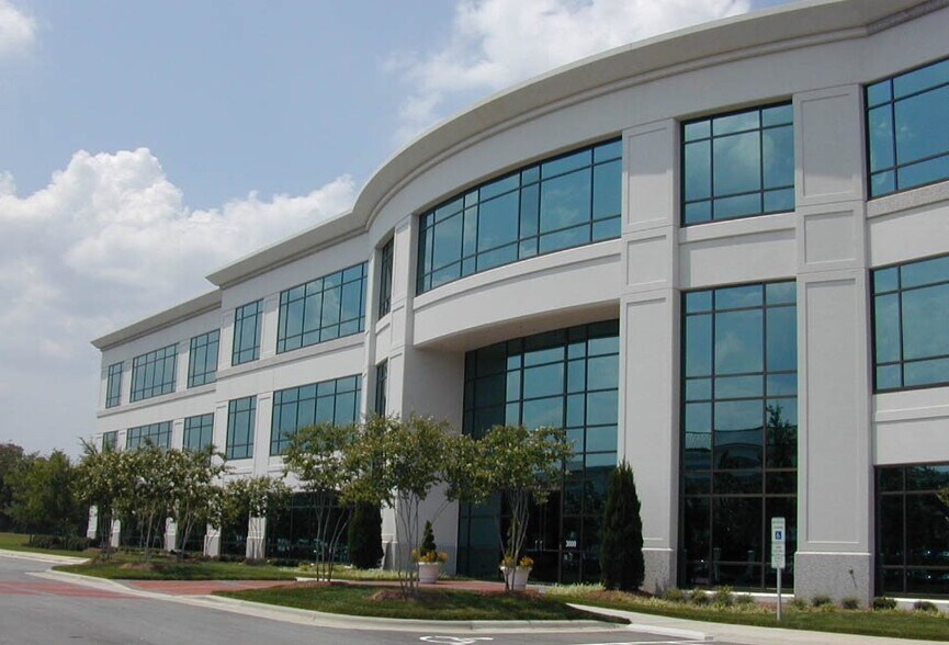 More Photos Of 2000 CentreGreen Way, Cary Unknown For Lease