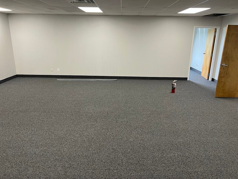 More Photos Of 1775 Baseline Rd, Grand Island Medical For Lease