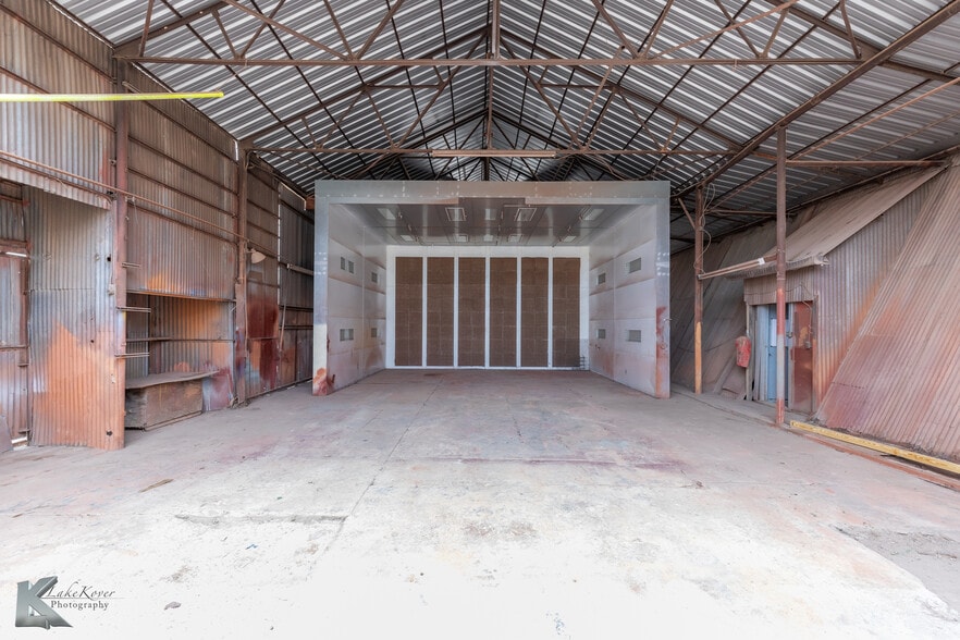 More Photos Of 2424 Oak St, Abilene Warehouse For Sale