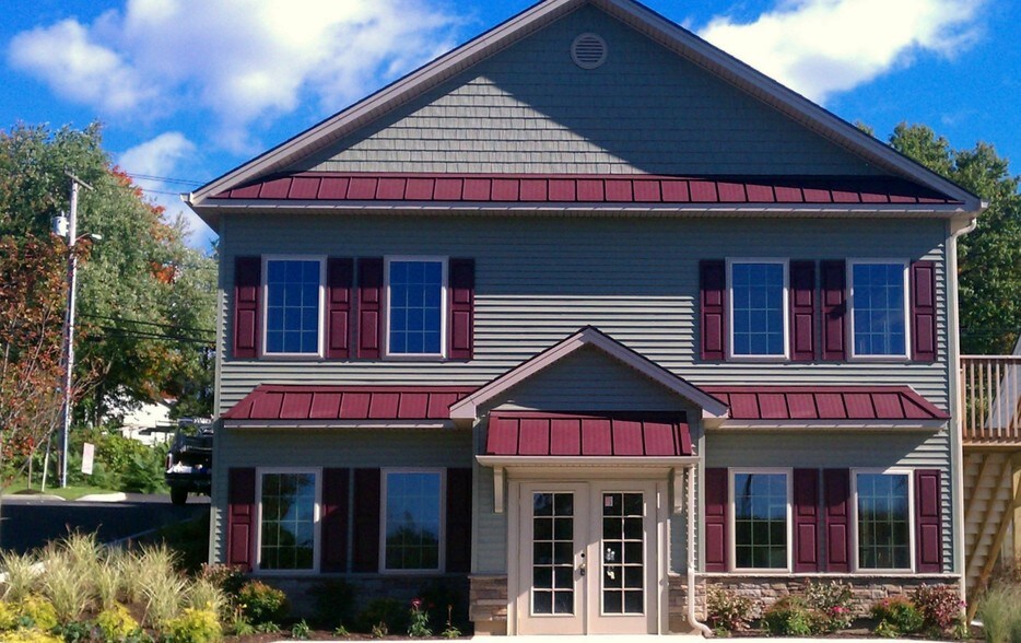 Primary Photo Of 31 S Plank Rd, Newburgh Medical For Lease