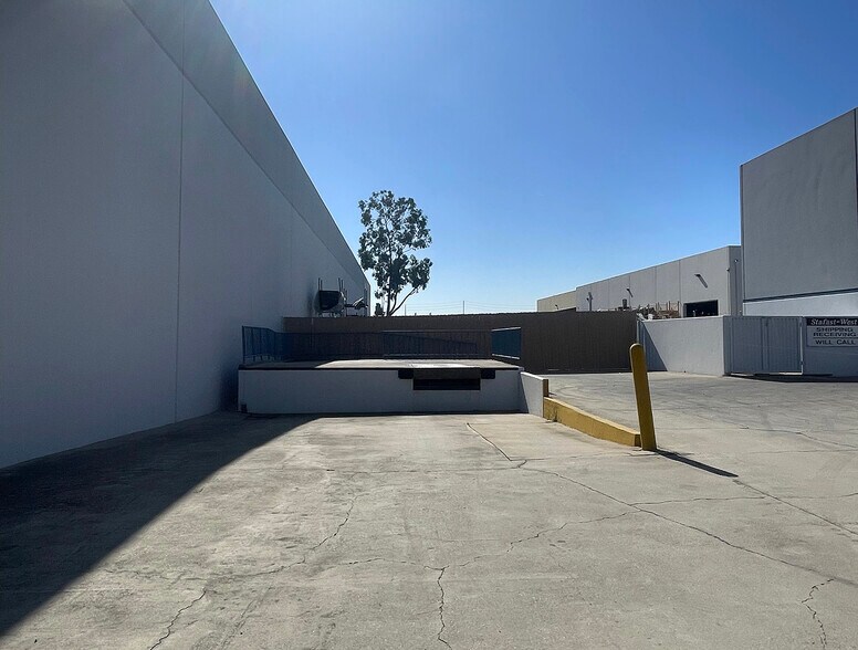 More Photos Of 12410-12420 Clark St, Santa Fe Springs Warehouse For Lease