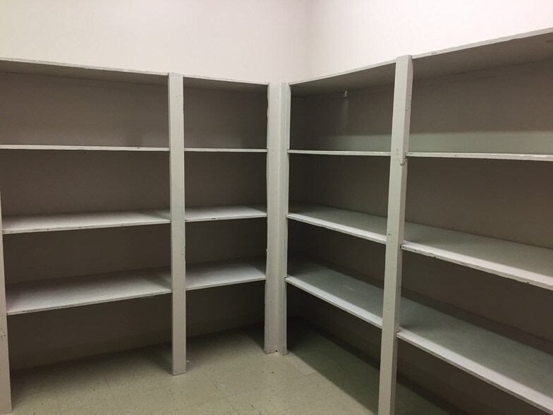 More Photos Of 6413 Johnston St, Lafayette Storefront For Lease