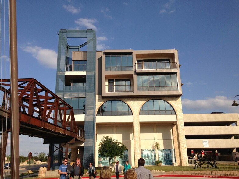 More Photos Of 6548 Comanche Trl, Austin Office For Lease