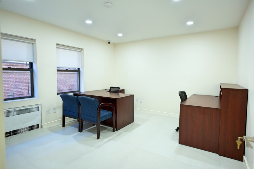 More Photos Of 7 Bond St, Great Neck Apartments For Lease