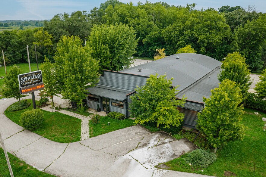 More Photos Of 32400 Geneva Rd, Salem General Retail For Sale