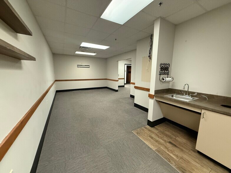 More Photos Of 3415 Golden Rd, Tyler Office For Lease