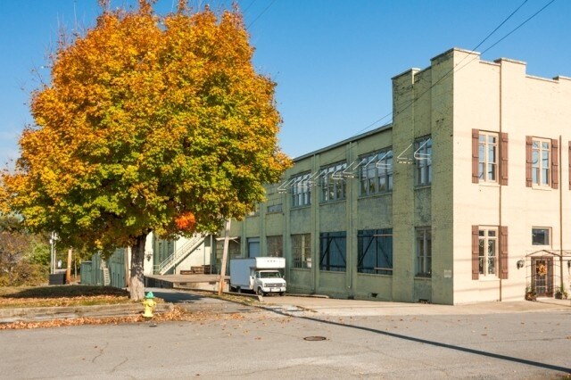 More Photos Of 100 S Mulberry St, Dickson Coworking Space