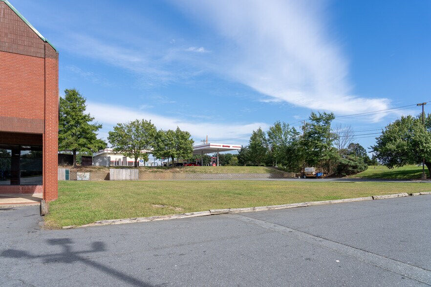 More Photos Of 10901 University City Blvd, Charlotte Land For Lease