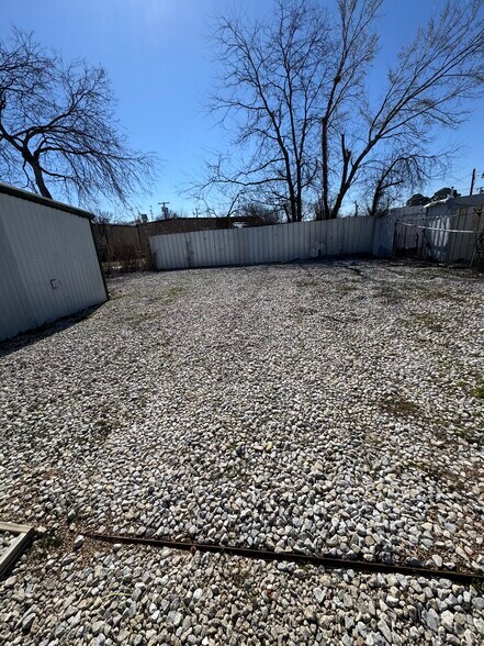 More Photos Of 1301 N Highway 175, Seagoville Warehouse For Sale