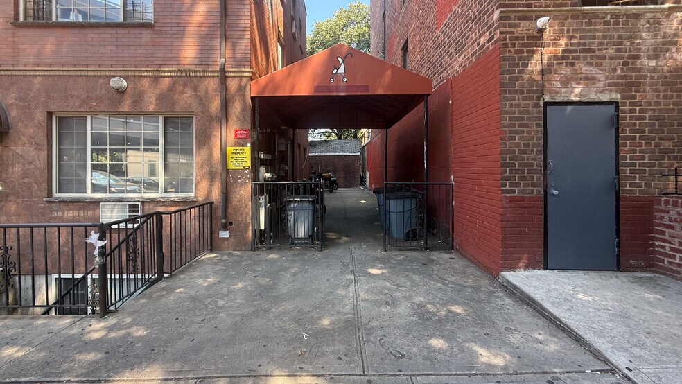 More Photos Of 7803 41st Ave, Elmhurst Office For Lease