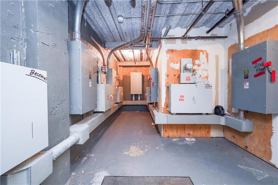 More Photos Of 8710 5th Ave, Brooklyn Medical For Sale