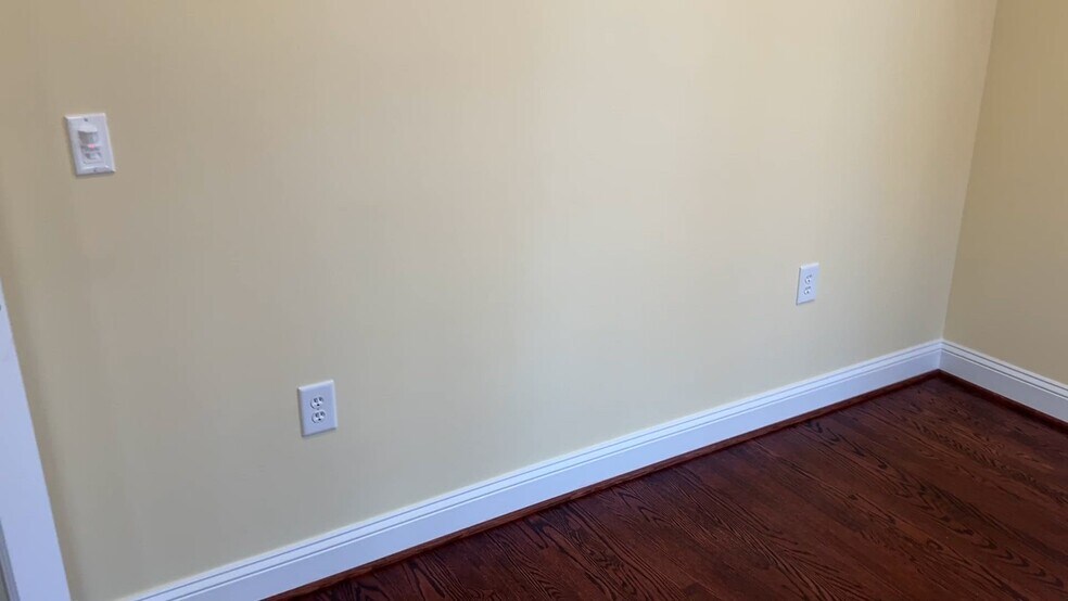 More Photos Of 585 Colonial Park Dr, Roswell Loft Creative Space For Sale