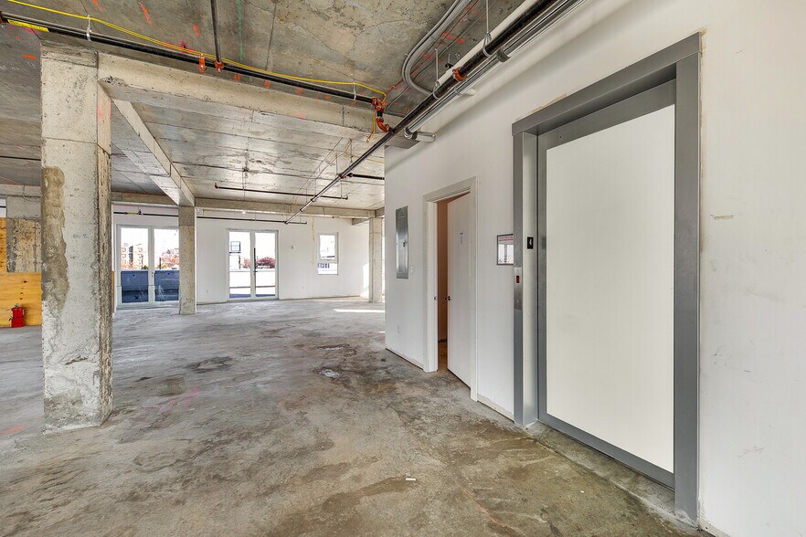 More Photos Of 1055-1063 63rd St, Brooklyn Office For Sale