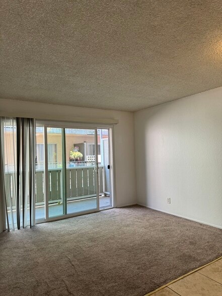 More Photos Of 2451 Middlefield Rd, Redwood City Apartments For Sale
