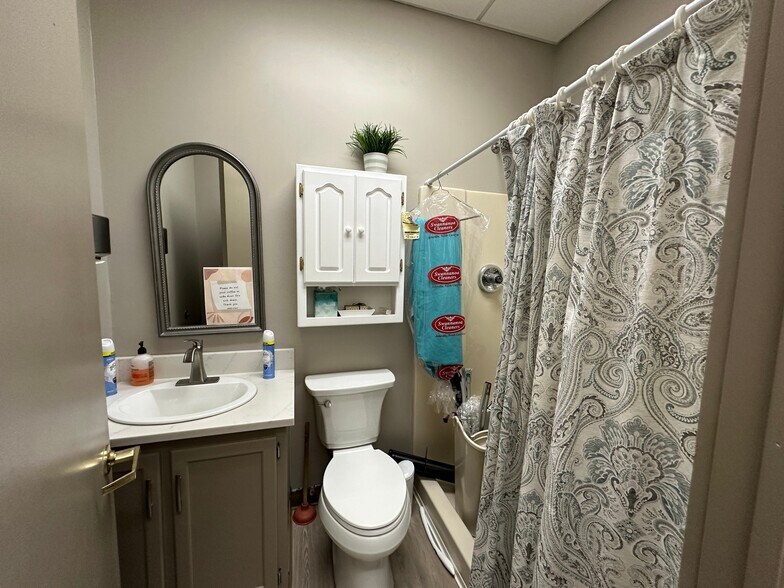 More Photos Of 1708 & 1710 Old Haywood Rd., Asheville Medical For Sale