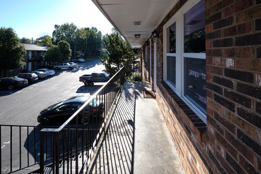 More Photos Of 609 E Inskip Dr, Knoxville Apartments For Sale