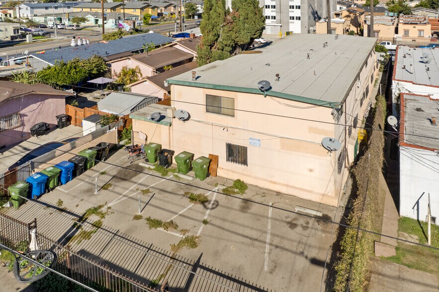 More Photos Of 732 W 76th St, Los Angeles Apartments For Sale