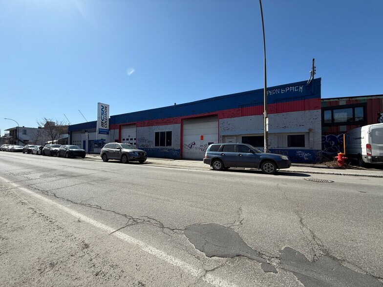 More Photos Of 4278 St Frontenac, Frontenac Auto Repair For Sale