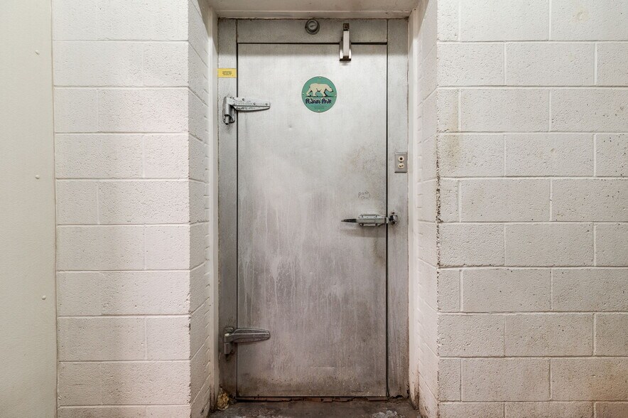 More Photos Of 3731 SE 15th St, Del City General Retail For Sale