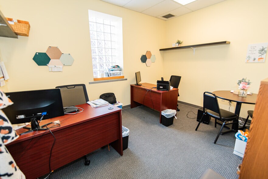 More Photos Of 1616 Orthodox St, Philadelphia Schools For Sale