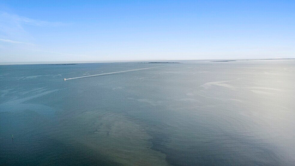 More Photos Of 275 Timber Island Rd, Carrabelle Restaurant For Sale