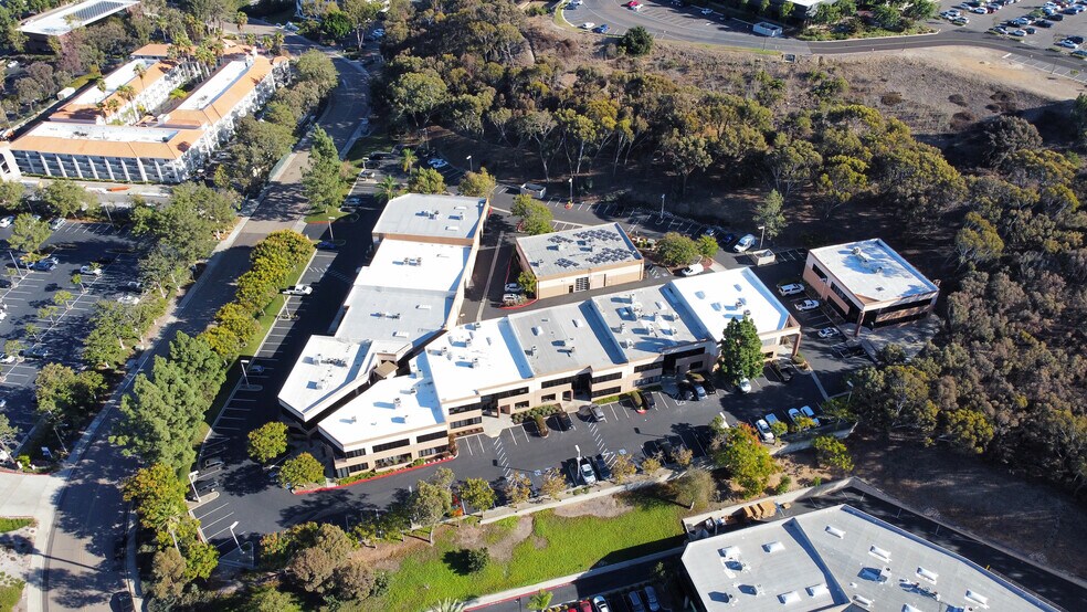 More Photos Of 11423 W Bernardo Ct, San Diego Light Manufacturing For Lease