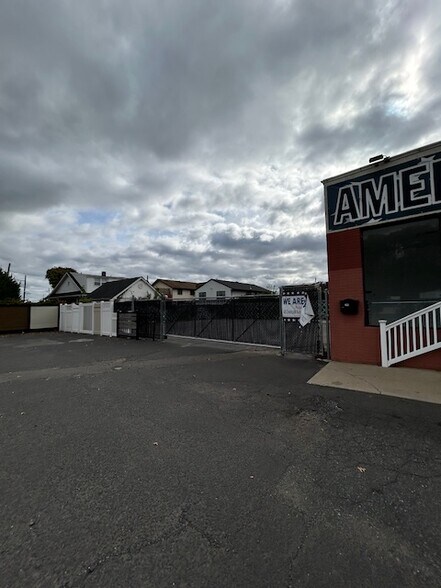 More Photos Of 296 E Route 46, Elmwood Park Auto Repair For Lease