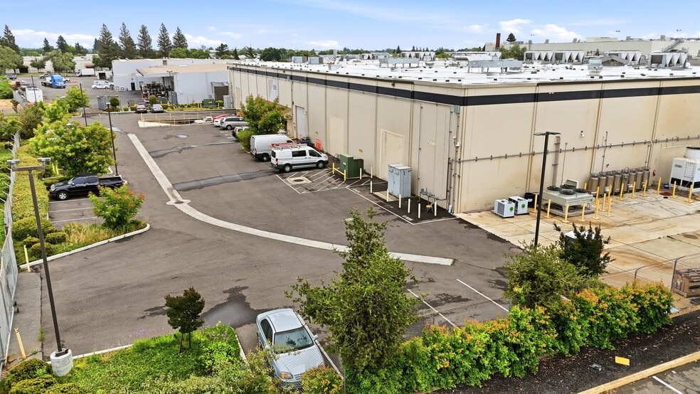 More Photos Of 5860 88th St, Sacramento Warehouse For Sale
