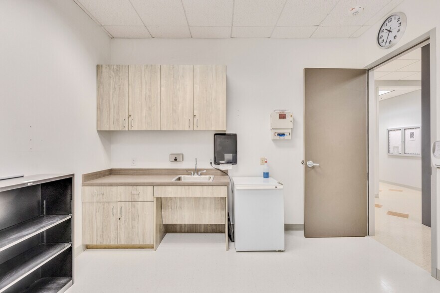 More Photos Of 9100 Hwy 290 E, Austin Research And Development For Sale