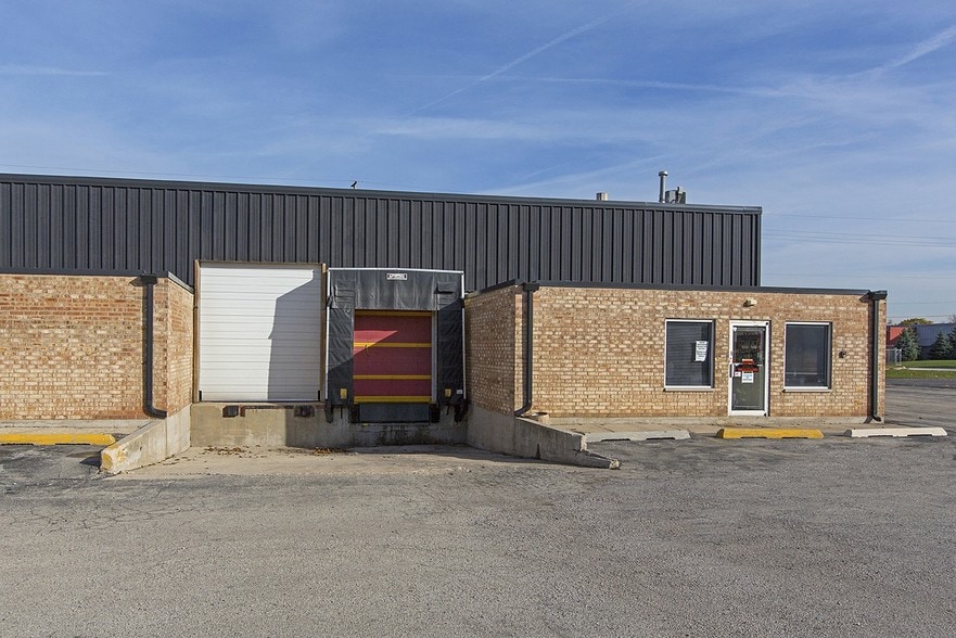 More Photos Of 6100-6226 Madison Ct, Morton Grove Distribution For Lease