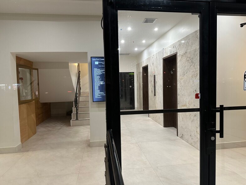 More Photos Of 2929 E Commercial Blvd, Fort Lauderdale Office Residential For Lease