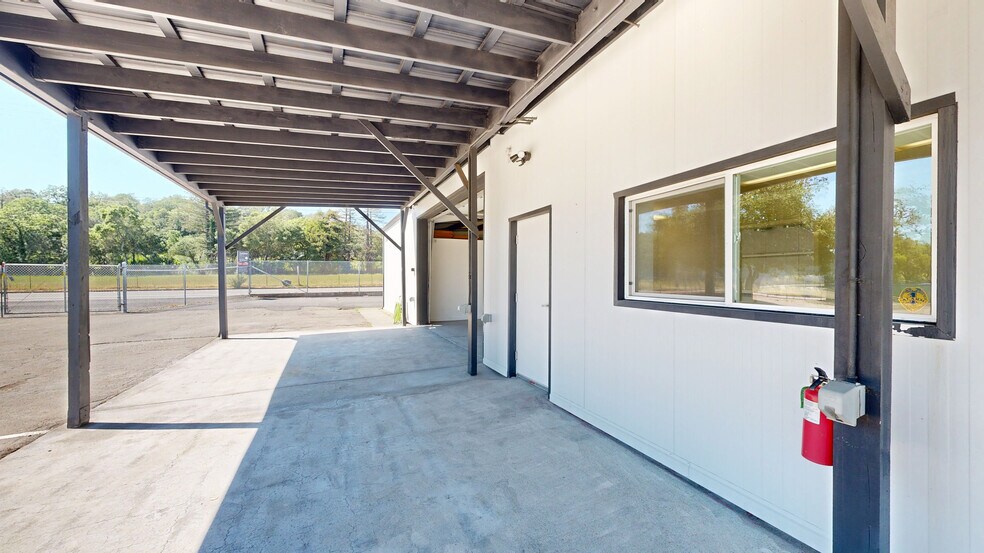 More Photos Of 1480 Grove St, Healdsburg Office For Lease