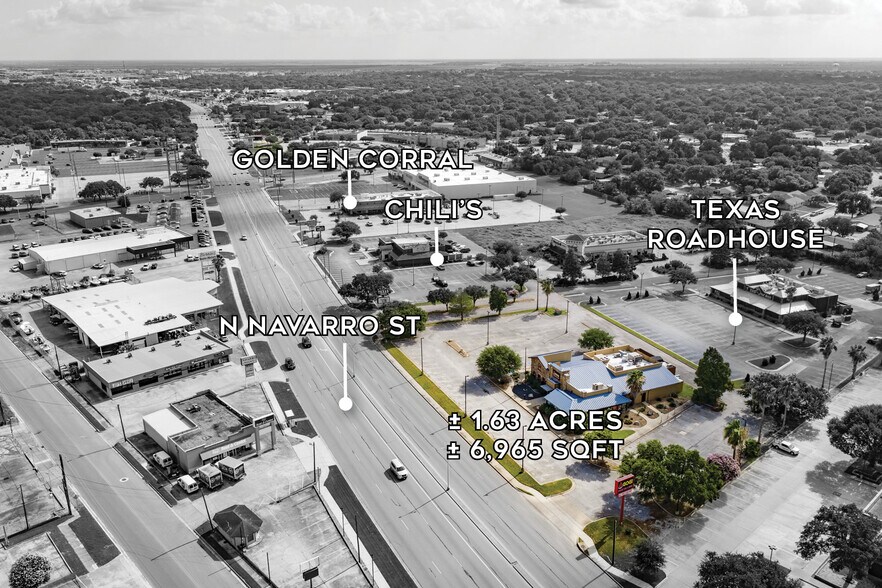 Primary Photo Of 4904 N Navarro St, Victoria Restaurant For Sale