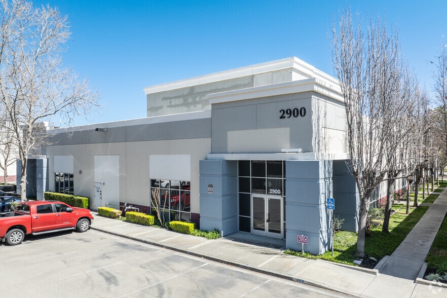 Primary Photo Of 2900 Collier Canyon Rd, Livermore Showroom For Sale