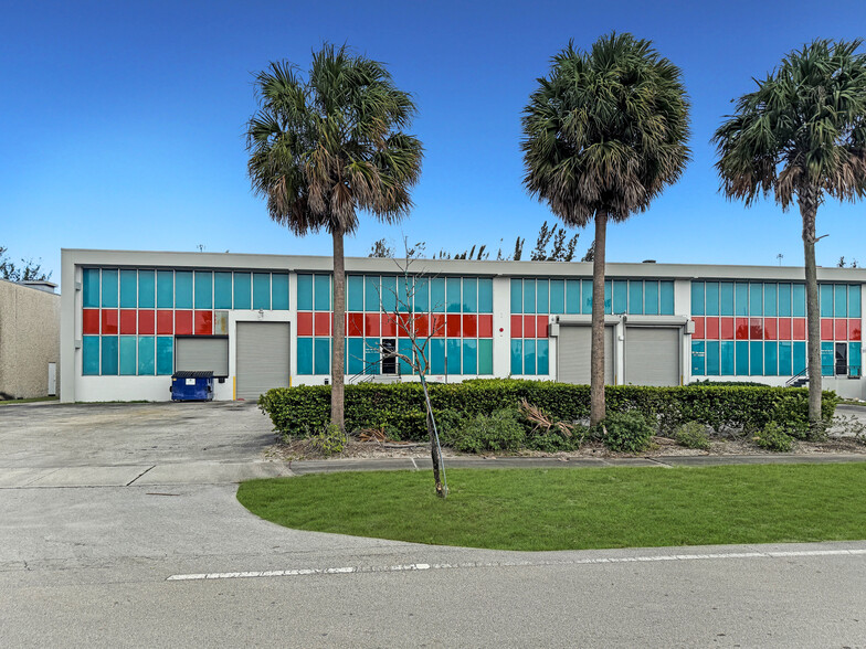 Primary Photo Of 1098-1100 NW 159th Dr, Miami Warehouse For Lease