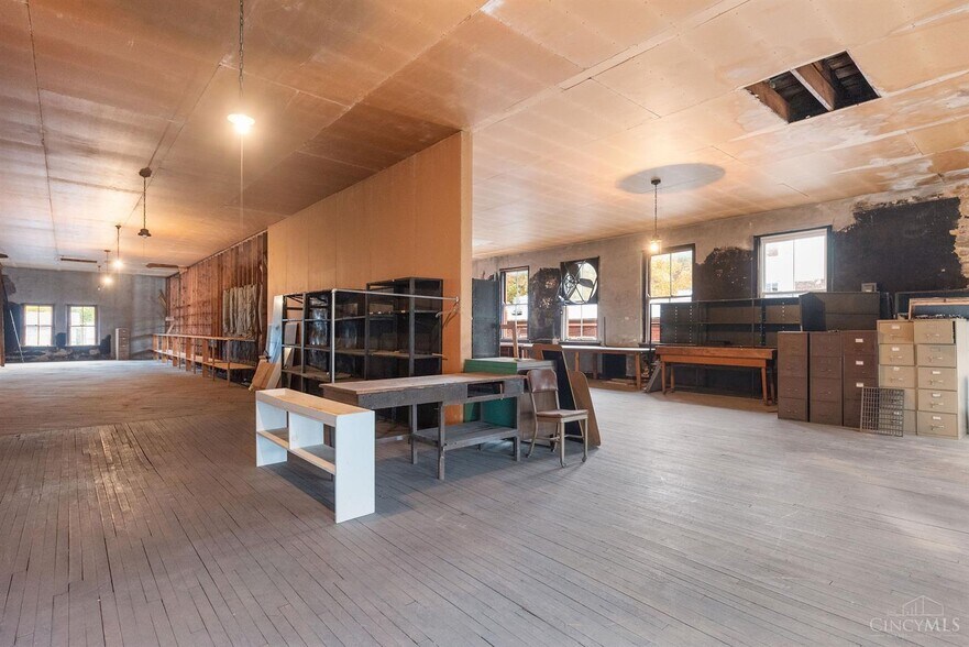 More Photos Of 112 Main St, Ripley General Retail For Sale