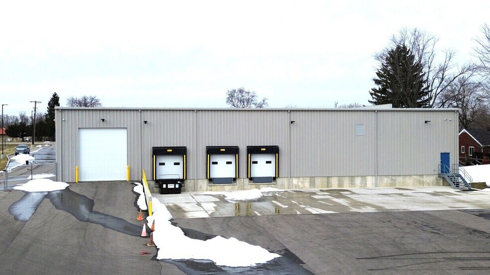 More Photos Of 6892 Salem Ave, Clayton Industrial For Lease