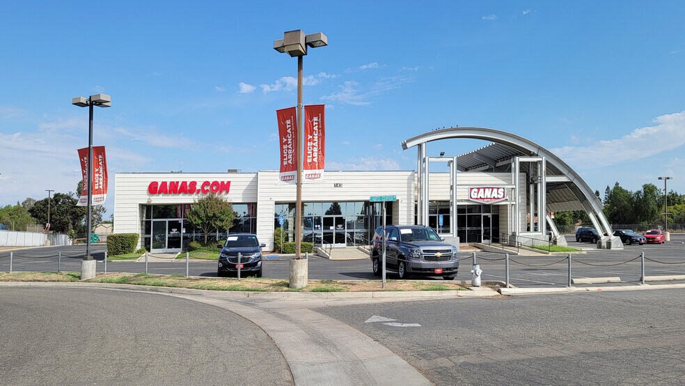 More Photos Of 145 E Auto Center Dr, Fresno Auto Dealership For Lease