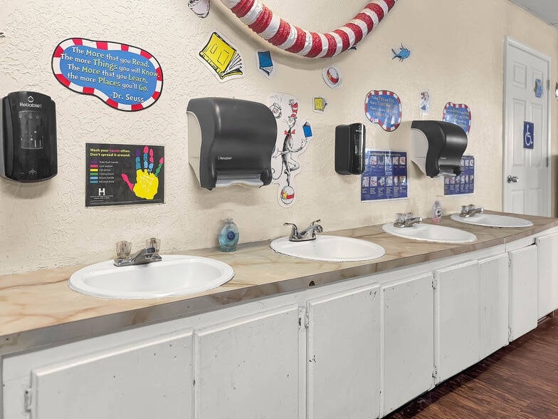 More Photos Of 4460 SW Lee Blvd, Lawton Daycare Center For Lease