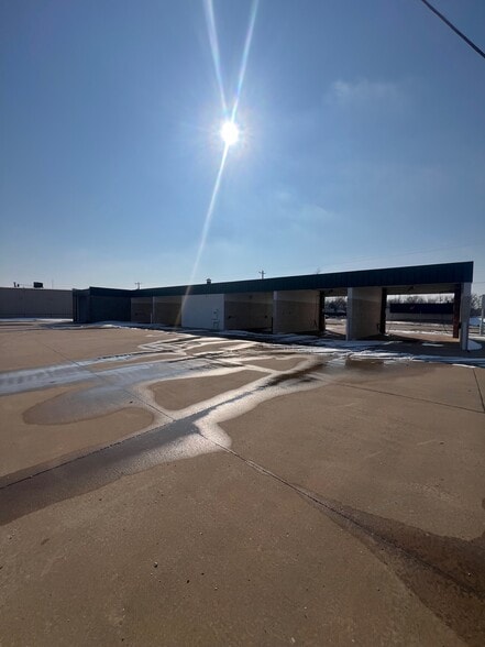 More Photos Of 1226 S Holly Ave, Yukon Carwash For Sale