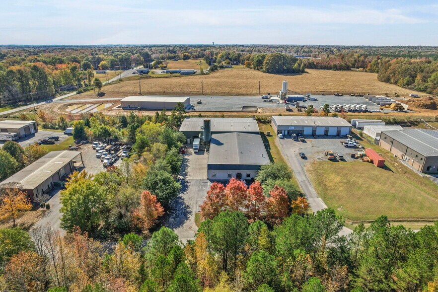 More Photos Of 3213 Westwood Industrial Dr, Monroe Manufacturing For Lease