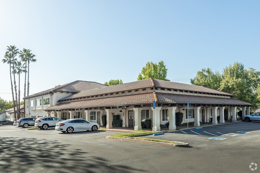 More Photos Of 8350 Auburn Blvd, Citrus Heights Office For Lease