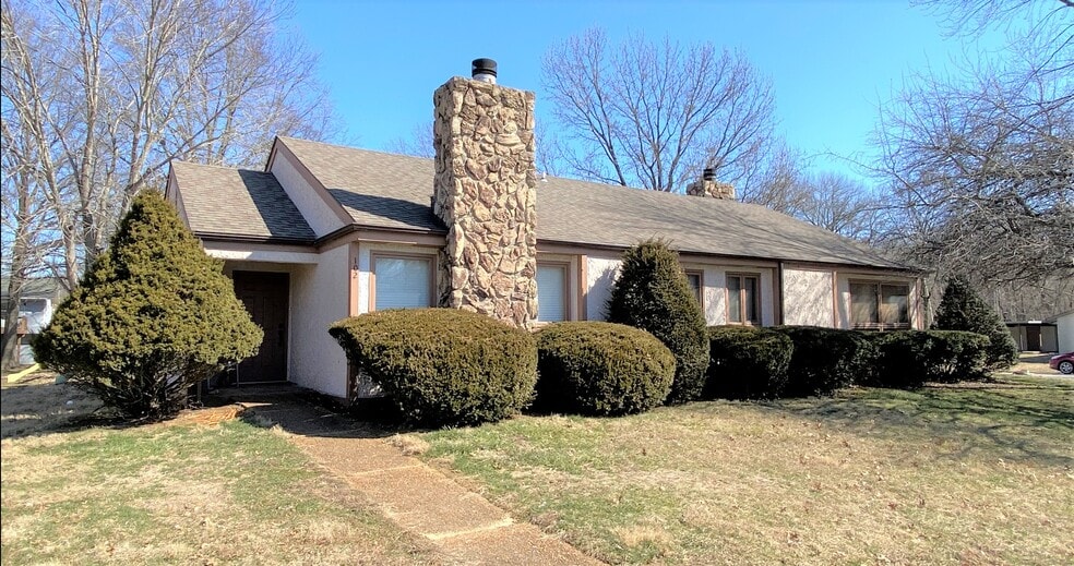 More Photos Of 100 Turnbridge Dr, Swansea Specialty For Sale