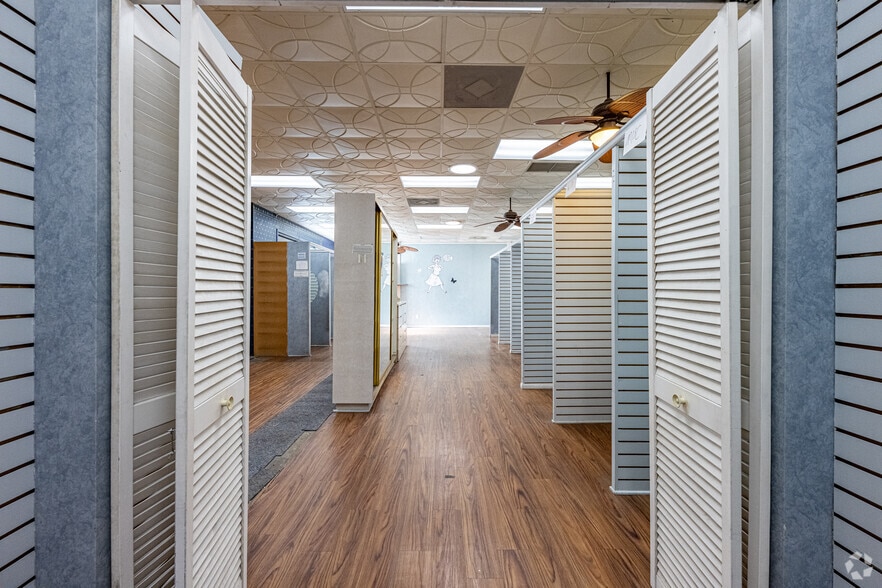 More Photos Of 1530 S Myrtle Ave, Monrovia Freestanding For Sale