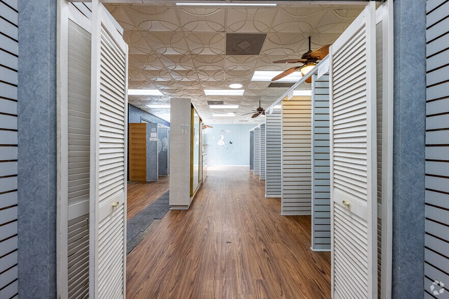 More Photos Of 1530 S Myrtle Ave, Monrovia Freestanding For Sale